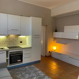 cozzi-apartment.italymilanhotels.net/